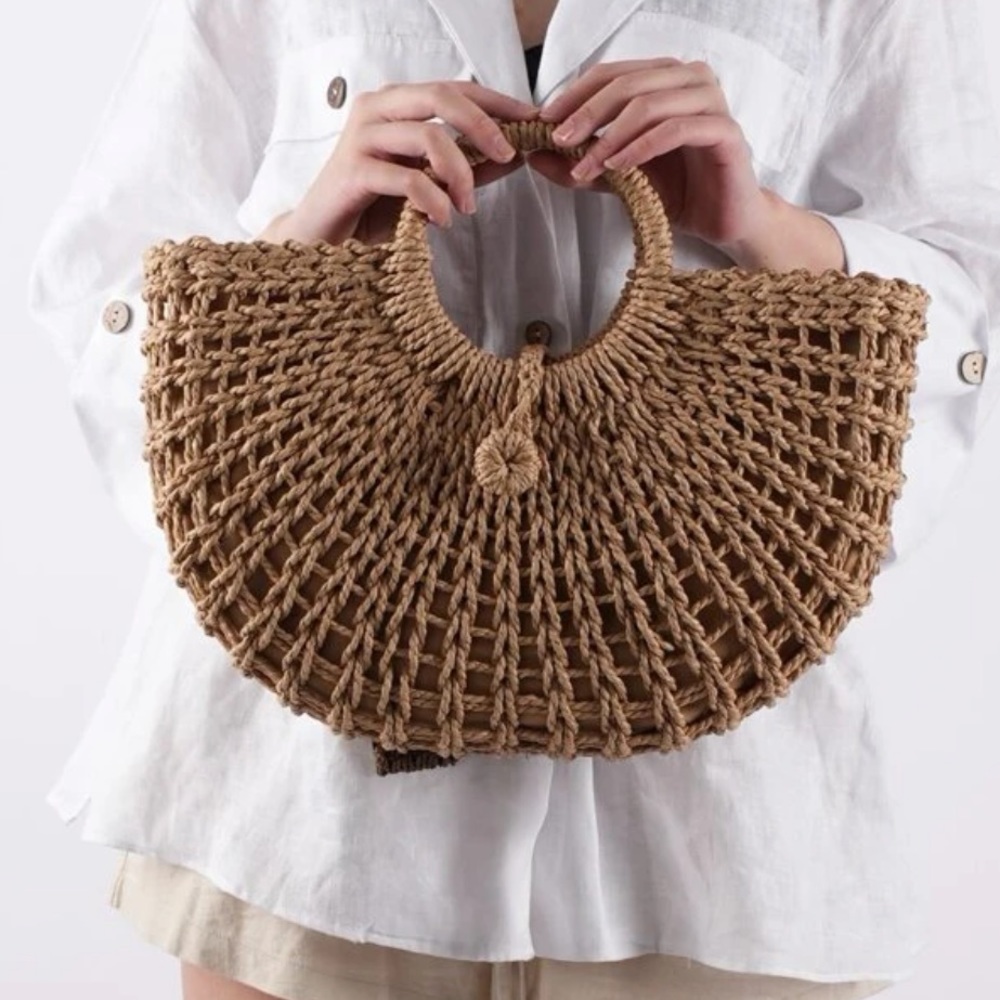 Minimalist Straw Bag